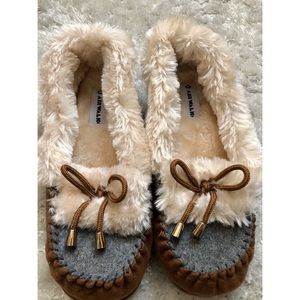 🔸 NEW Airwalk Moccasin Slippers
